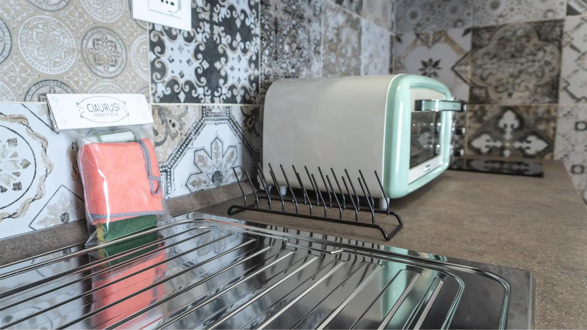 La Maison D'Ambre - Spazioso Appartamento Catania Centro - 2 Minuti Dalla Metro شقة