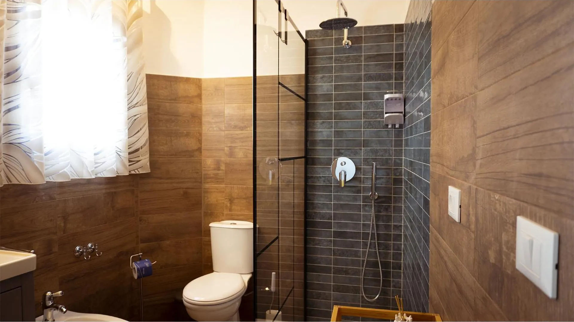 Apartment La Maison D'Ambre - Spazioso Appartamento Catania Centro - 2 Minuti Dalla Metro