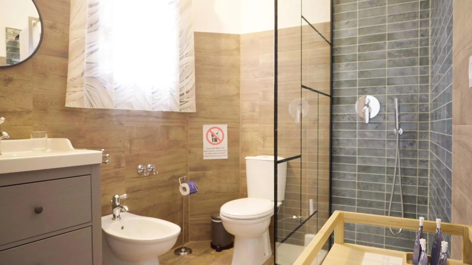 La Maison D'Ambre - Spazioso Appartamento Catania Centro - 2 Minuti Dalla Metro Italy